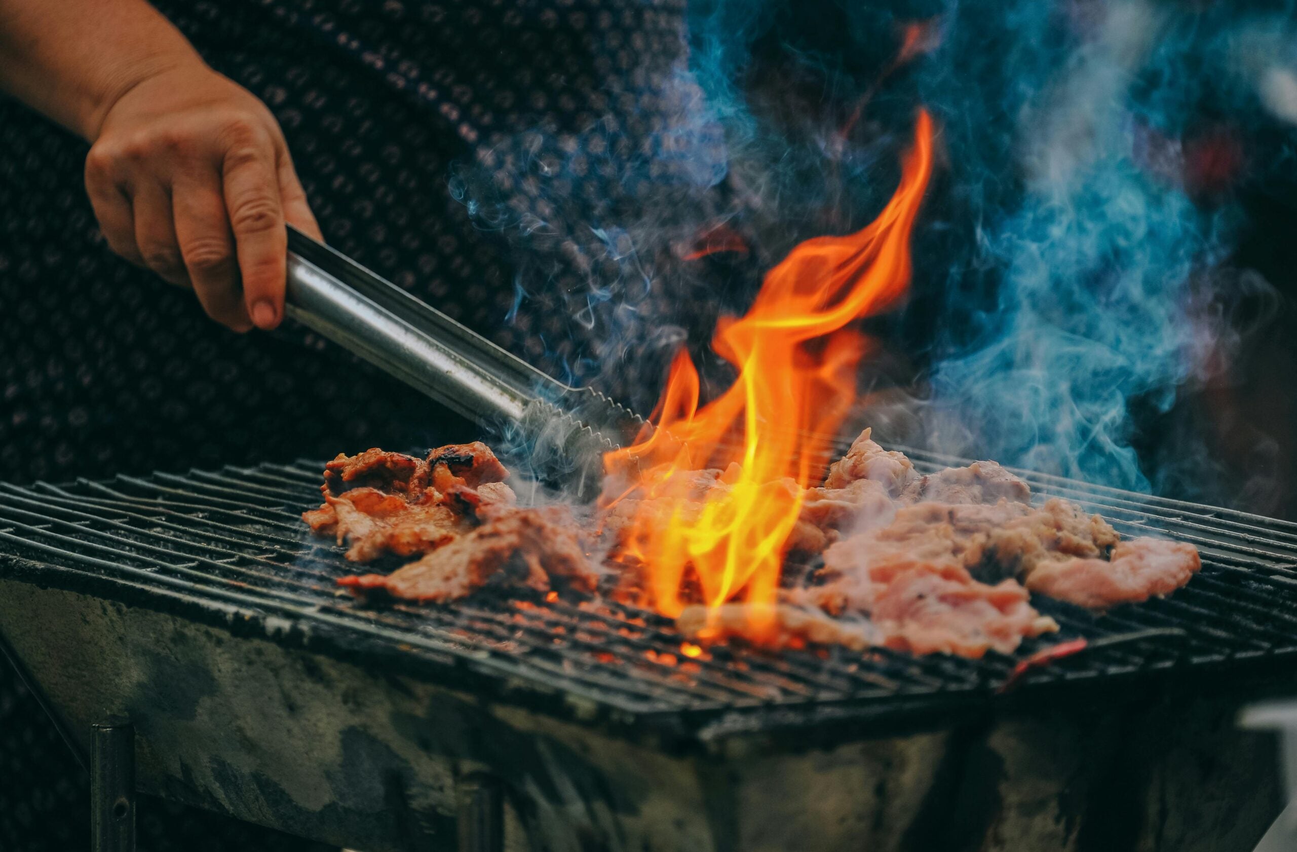 Disfruta al máximo tu barbacoa con amigos con INUITZ